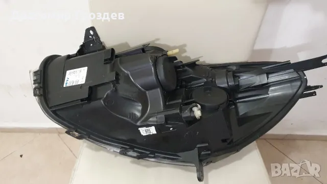 Оригинален десен фар за Renault Clio IV/ Рено Клио 4 (2016-2019), снимка 12 - Части - 48798935