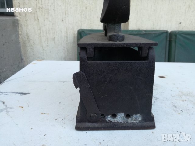 Продавам стара ютия, снимка 5 - Антикварни и старинни предмети - 30505762