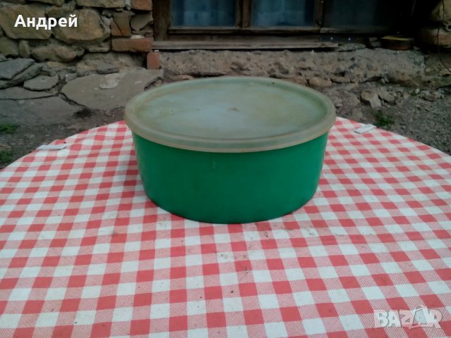 Стара кутия за храна #8