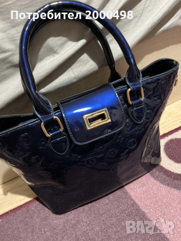 Тъмно синя дамска чанта, снимка 2 - Чанти - 52815931