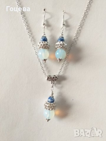 Красиви обици и колие със скъпоценни камъни,  Содалит и красиви елементи тип Пандора , снимка 2 - Бижутерийни комплекти - 36815441