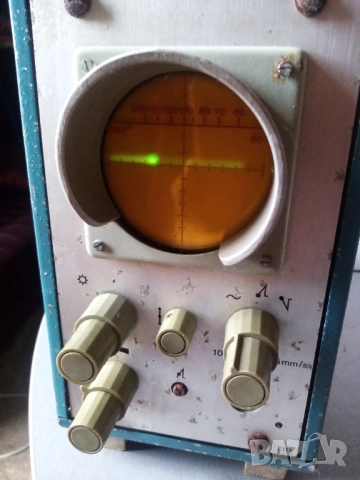 Малък осцилограф RFT немски любителски