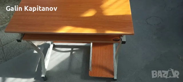 бюро на колелца!
