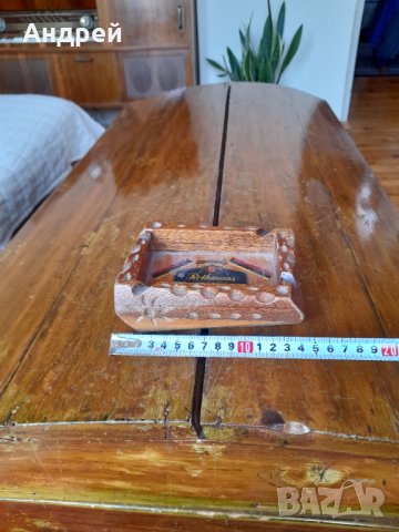 Стар дървен пепелник Rothmans, снимка 2 - Други ценни предмети - 42420956