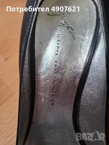 Обувки Guiseppe Zanotti, снимка 2 - Дамски ежедневни обувки - 56242947