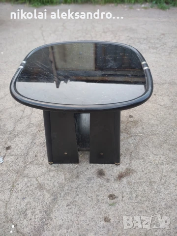 стъклена маса