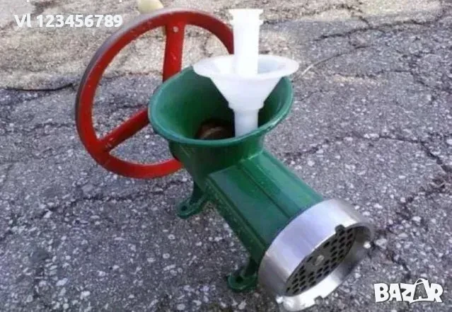 Чугунена месомелачка за кайма №32 -Румъния, снимка 2 - Месомелачки - 50799336