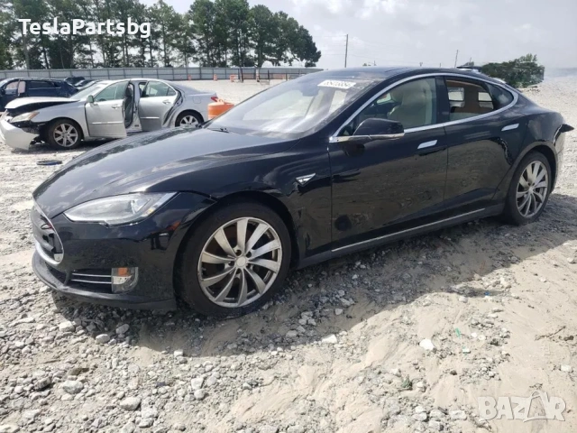 Продавам Тесла Модел С на части 2014 година