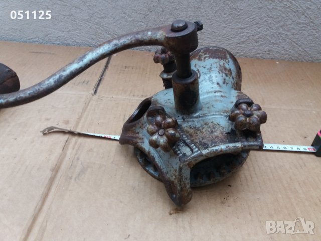 отлично работеща машинка за мелене на царевица , снимка 8 - Антикварни и старинни предмети - 34511721