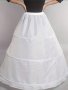 Бял кринолин за рокля тип принцеса с три обръча, универсален размер, снимка 1 - Рокли - 44162597