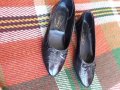 Дамски лачени обувки. , снимка 1 - Дамски ежедневни обувки - 37017758