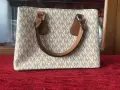 чанта Michael Kors Sheila в цвят ванилия с кафяви дръжки, снимка 3