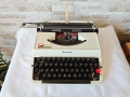 Стара пишеща машина Triumph de Luxe - 1970" год., снимка 2