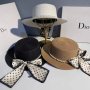 Елегнтна дамска сламена шапка в стилен дизайн с перли и пандела на точки, снимка 1 - Шапки - 44424117