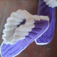 Ръчно плетени дамски терлици, снимка 10 - Дамски чорапи - 42127574