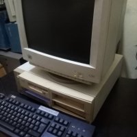 IBM 300GL компютър с VGA монитор , снимка 1 - Работни компютри - 37788971