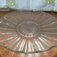 Голяма стъклена чиния , снимка 1 - Антикварни и старинни предмети - 44810558