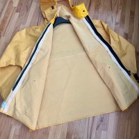 Paco Rabanne дъждобран L размер жълт, снимка 5 - Спортна екипировка - 42902565