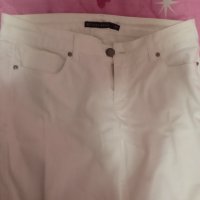 Дамски бели дънки на Zara, снимка 4 - Дънки - 31709847