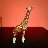 Колекционерска фигурка Schleich Giraffe Жираф 2008 18 см, снимка 1 - Колекции - 37970236