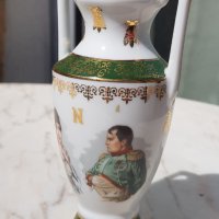 Старинна порцеланова вазичка Наполеон и Жозефина , снимка 2 - Антикварни и старинни предмети - 44343579