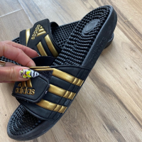 Оригинални черно/златисти чехли adidas Adissage 40 н, снимка 3 - Мъжки чехли - 44795889