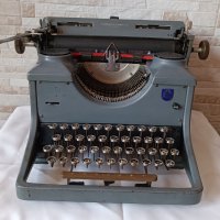 Стара пишеща машина TRIUMPH STANDART 12 - Made in Germany - 1940 година - Антика, снимка 9 - Антикварни и старинни предмети - 42249822
