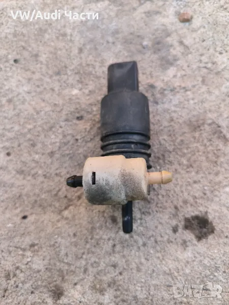 Помпа чистачки за Фолксваген Туарег Порше Ауди VW Touareg Porsche Cayenne Audi Q7 , снимка 1