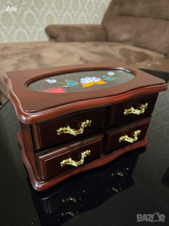 Музикална кутия/ бижутерка , снимка 1