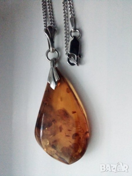 Стар немски  сребърен медальон с естествен кехлибар /колие/, снимка 1