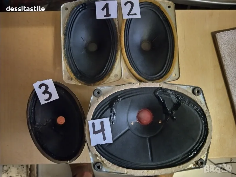 Високоговорители работещи с лепени мембрани 4 бр., снимка 1