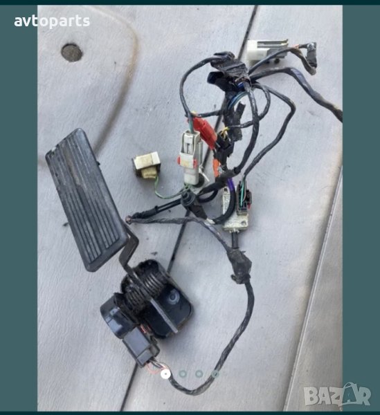 Chrysler voyager 2004г 2.5d  педал газ, снимка 1