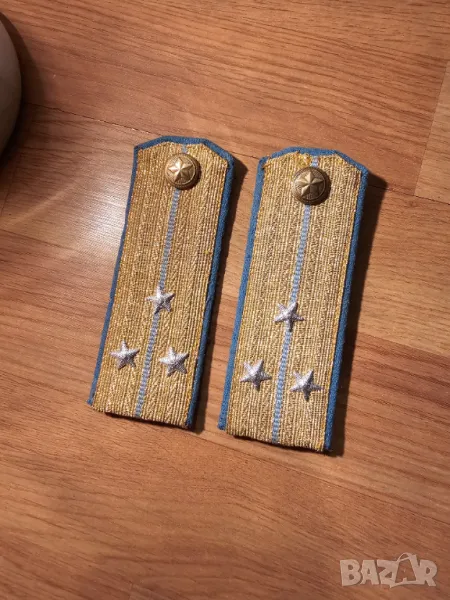 Чифт военни пагони - СТАРШИ ЛЕЙТЕНАНТ Българска Народна Армия от 80те - съхранете спомена армейски, снимка 1