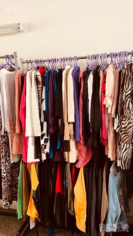 Дрехи втора употреба, снимка 1