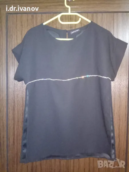 черна блуза с камъчета и големи странични цепки, снимка 1