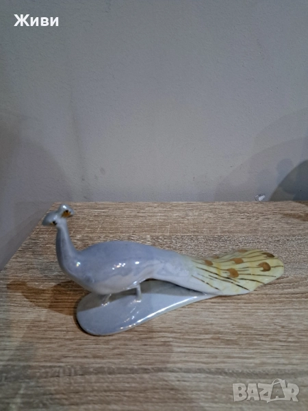 Красив порцеланов паун!, снимка 1