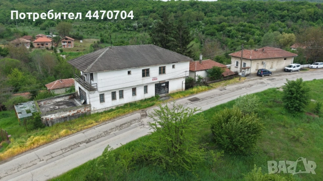 Сграда в гр. Ловеч, жк. Гозница, снимка 5 - Къщи - 52635720