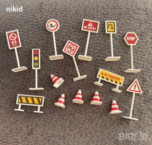 15 бр пътни знаци конуси конус табели пластмасови за игра украса декор и торта топери, снимка 2 - Други - 51598031