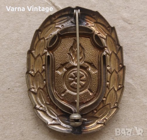 Знак За заслуги в пожарната . 3 клас. Бавария. Федерална република Германия. 1959-1997., снимка 3 - Антикварни и старинни предмети - 42305424