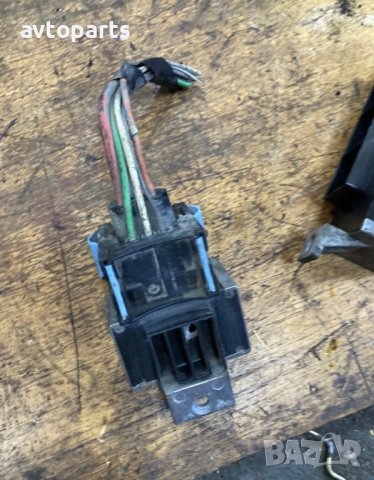 Movano Master 2012година 2.3dci 125кс Релета подгревни свещи, снимка 3 - Части - 40559605