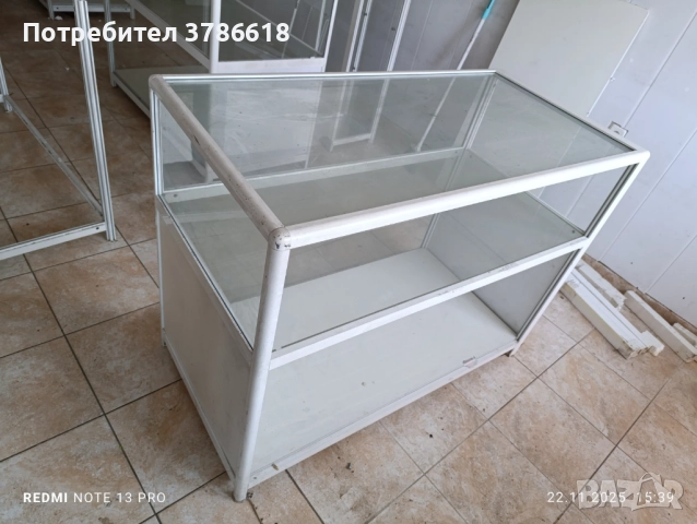 Хоризонтална витрина размери в90 ш60 д120   