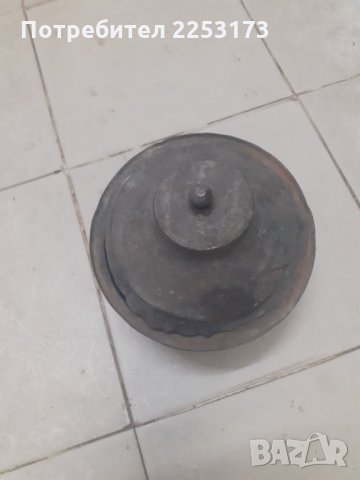 Стара тенджера с капак, снимка 1