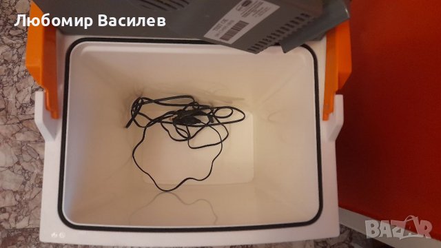 Хладилник за кола 12в, 220в в Хладилници в гр. Русе - ID40191370 | Bazar.bg