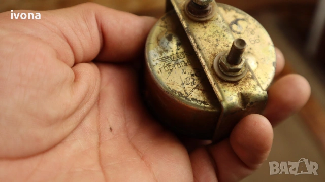 Стар манометър за масло на стара руска кола, снимка 5 - Аксесоари и консумативи - 54340083