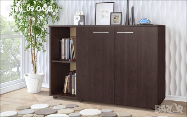 Голям скрин с 2 врати и етажерки