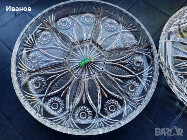 НОВ - Полски Кристален Поднос за Разядки с Звездовидна Ръчна декорация с Прегради, снимка 3 - Аксесоари за кухня - 51489209