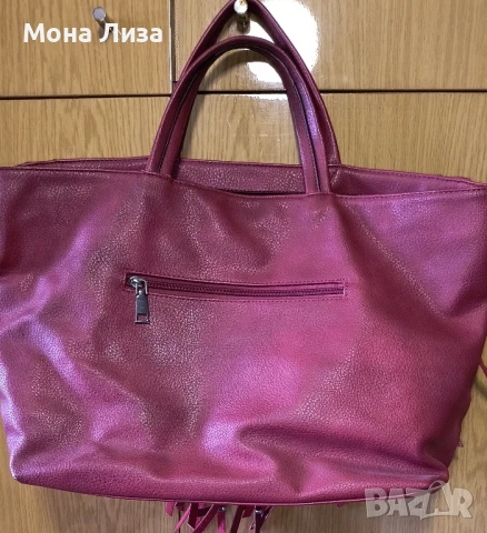 Дамска червена чанта , снимка 7 - Чанти - 50749424