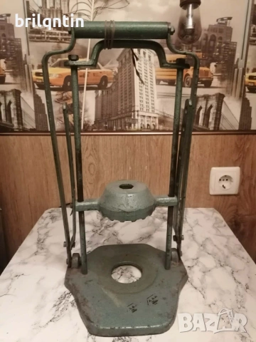 Стара метална затварачка за буркани, снимка 2 - Антикварни и старинни предмети - 54019009