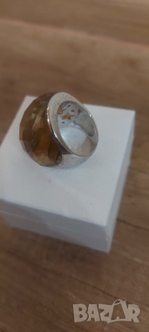 Продавам Кехлибарен пръстен внос от Дубай , снимка 3 - Пръстени - 38757681