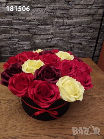  Цветя от креп хартия в кутия, снимка 11 - Изкуствени цветя - 27100148